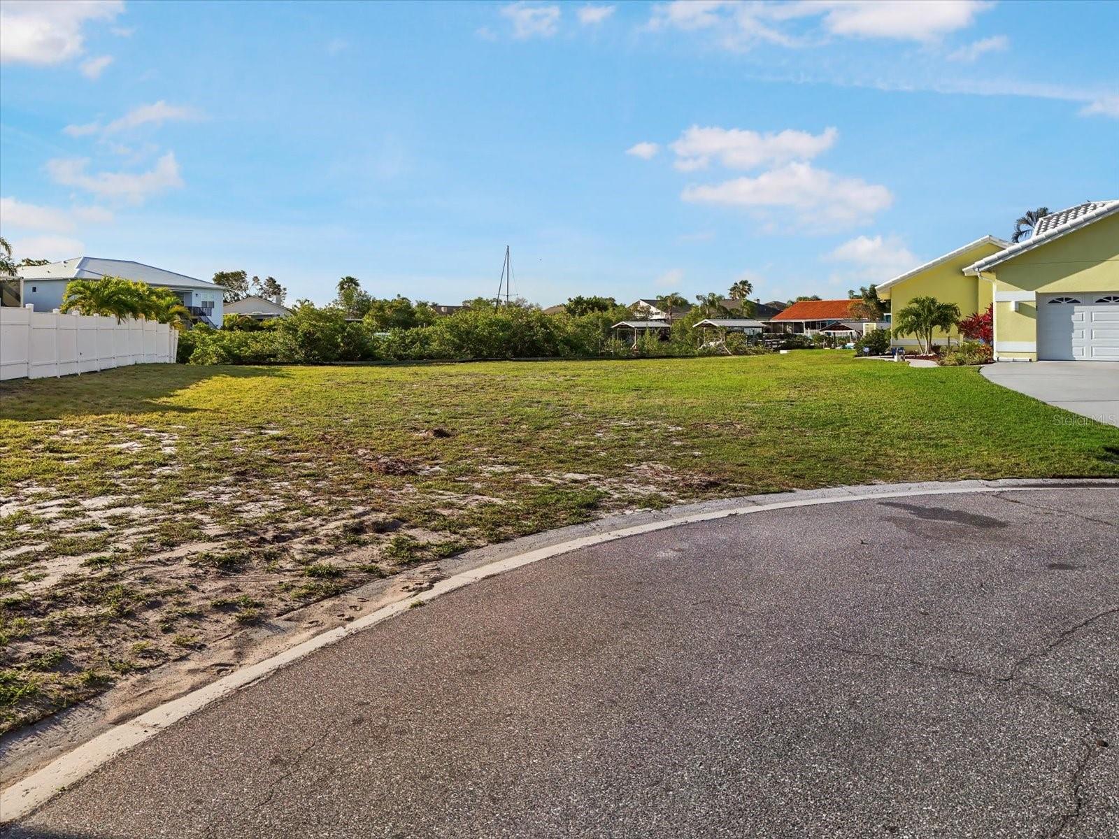 6646 DOLPHIN COVE DR, APOLLO BEACH, FL, 33572