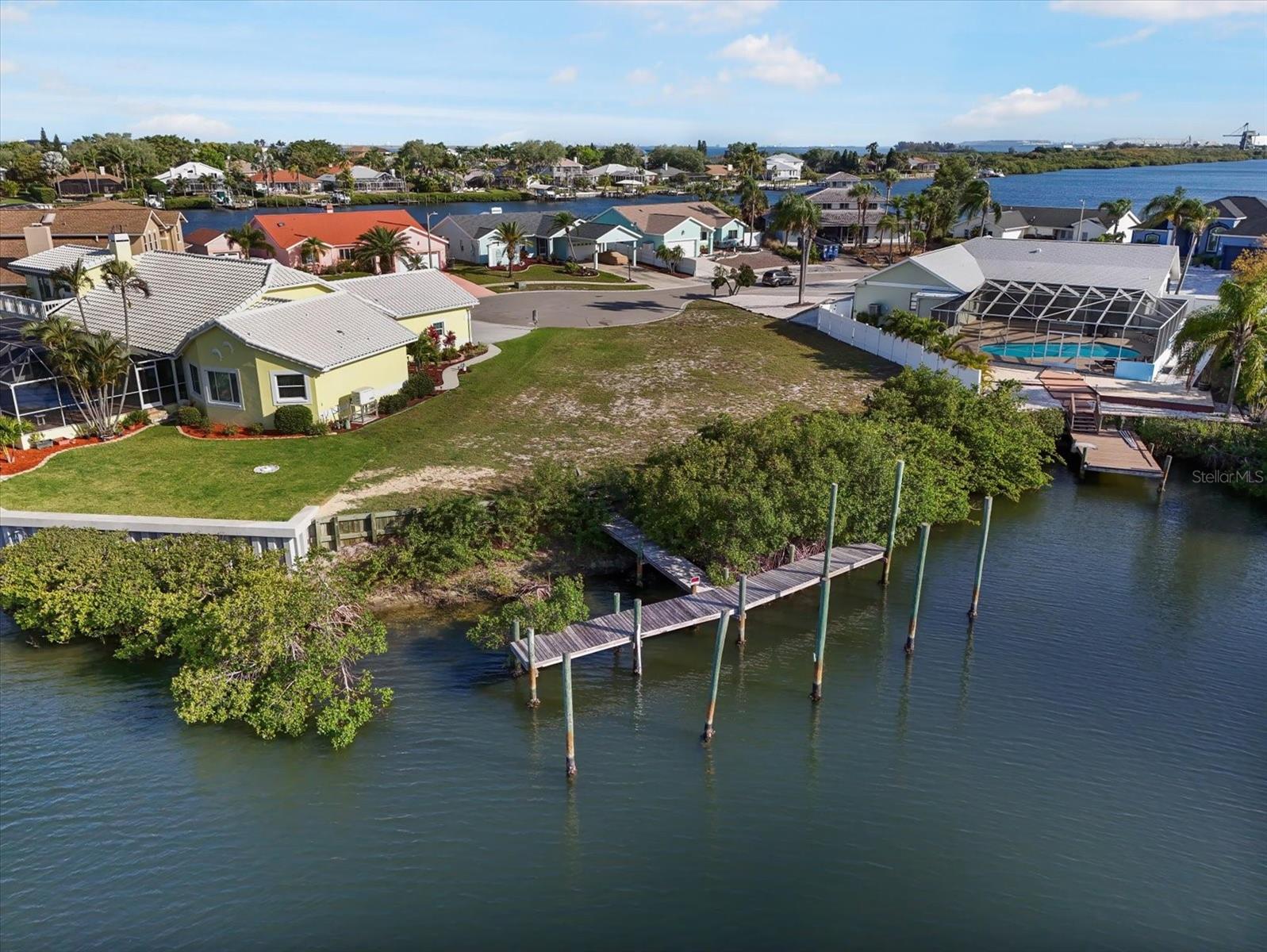 6646 DOLPHIN COVE DR, APOLLO BEACH, FL, 33572