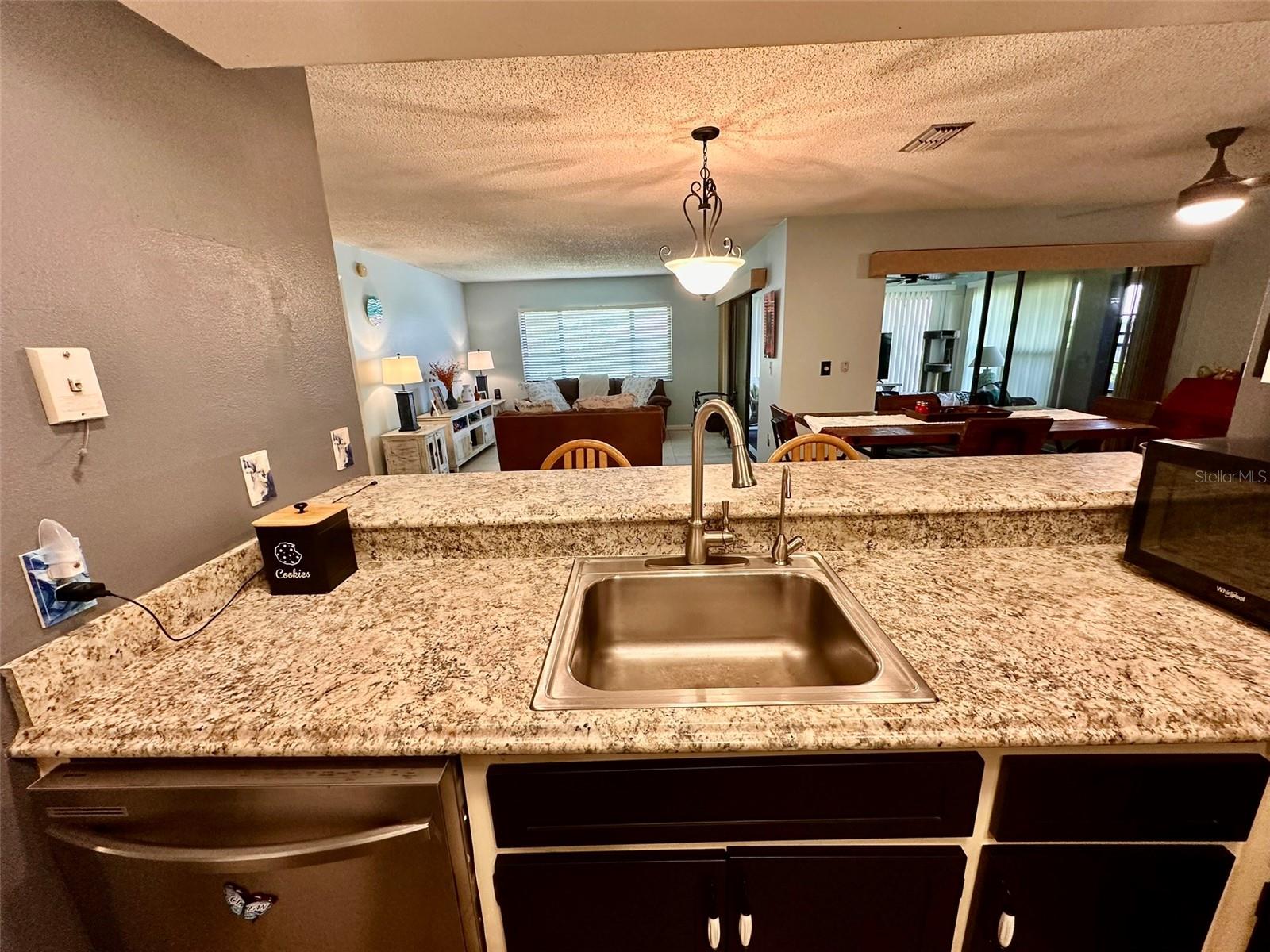 2753 COUNTRYSIDE BLVD #105, CLEARWATER, FL, 33761