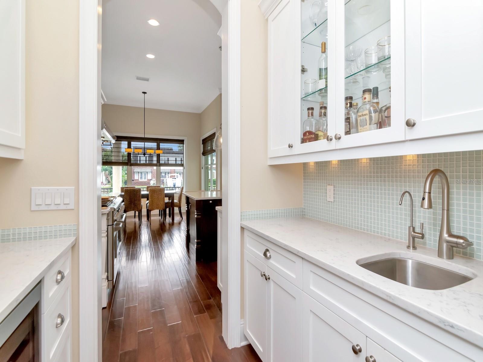 511 ERIE AVE, TAMPA, FL, 33606