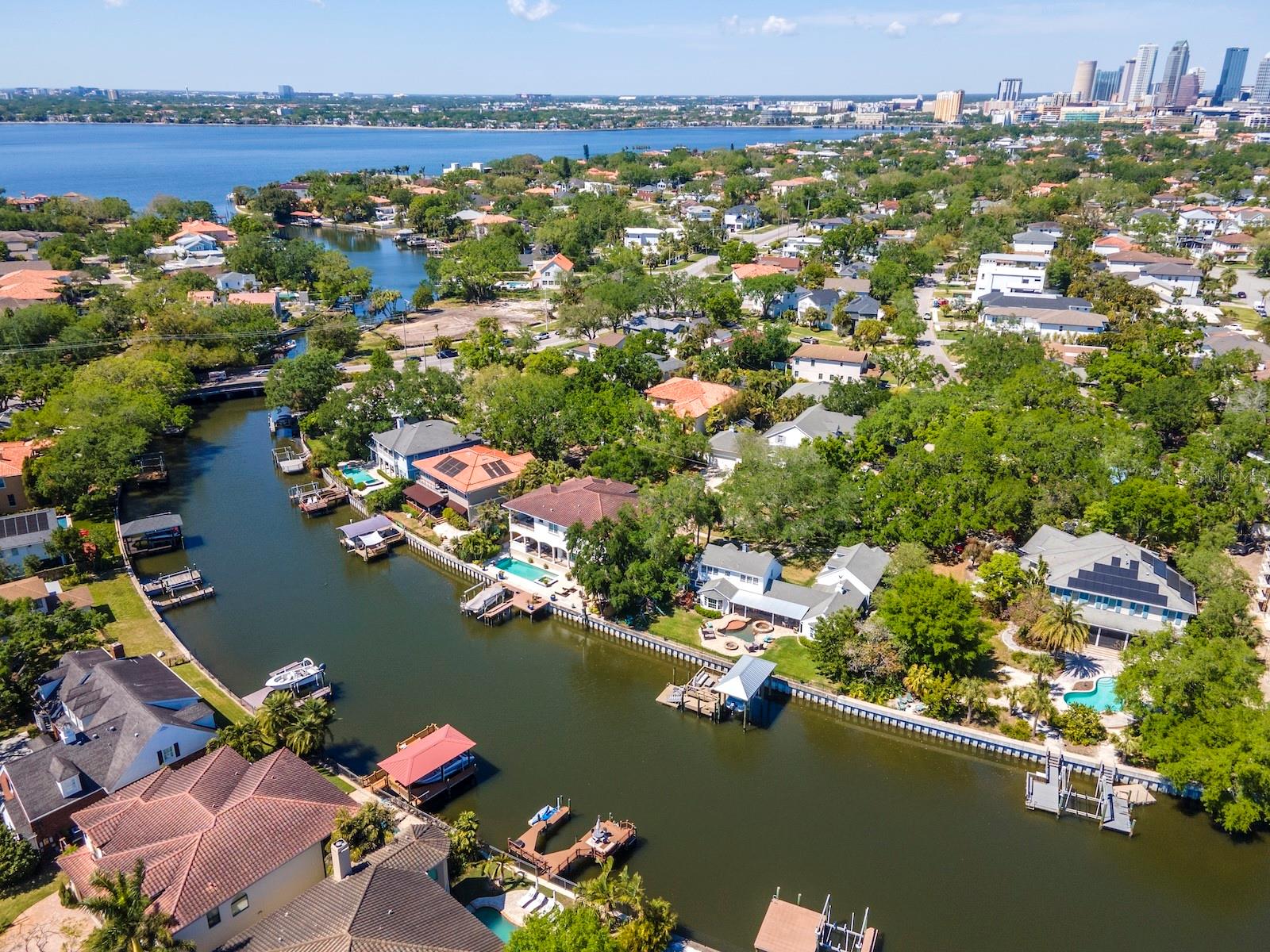 511 ERIE AVE, TAMPA, FL, 33606