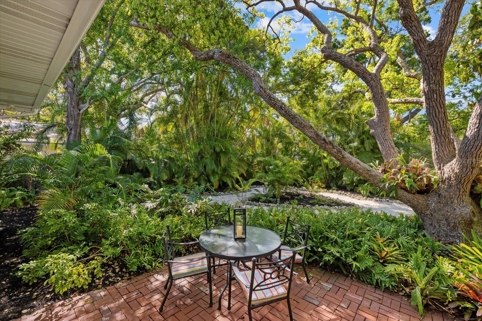 1888 BOYCE ST, SARASOTA, FL, 34239