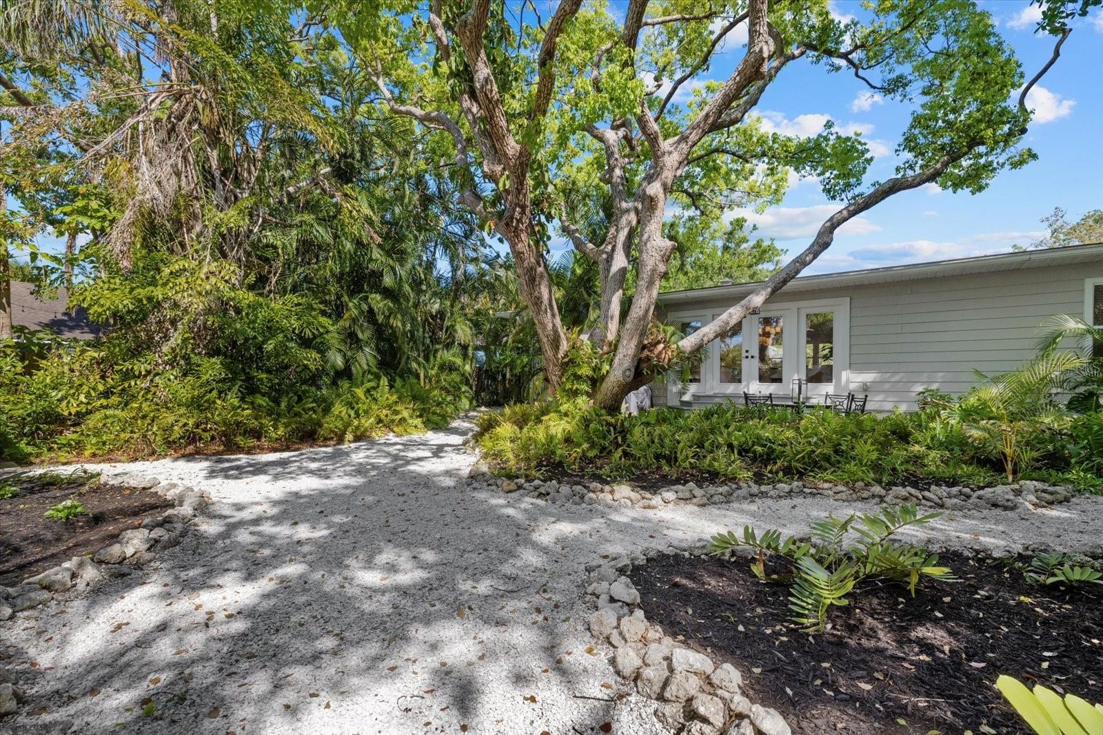 1888 BOYCE ST, SARASOTA, FL, 34239