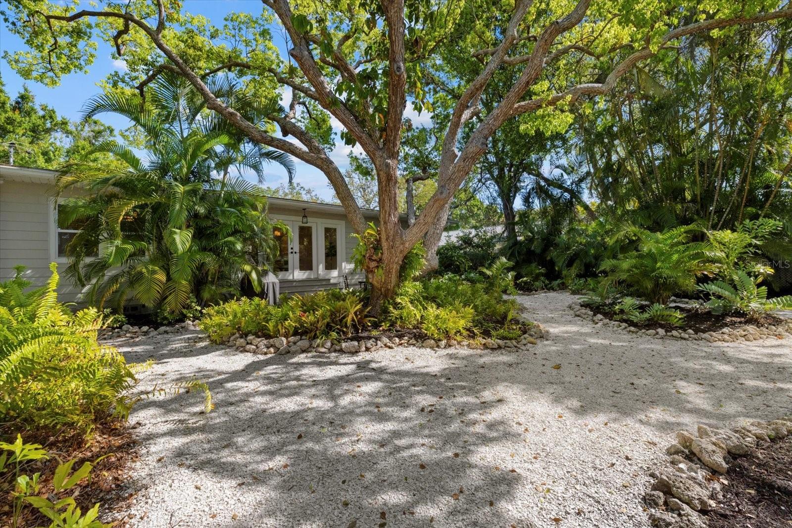 1888 BOYCE ST, SARASOTA, FL, 34239