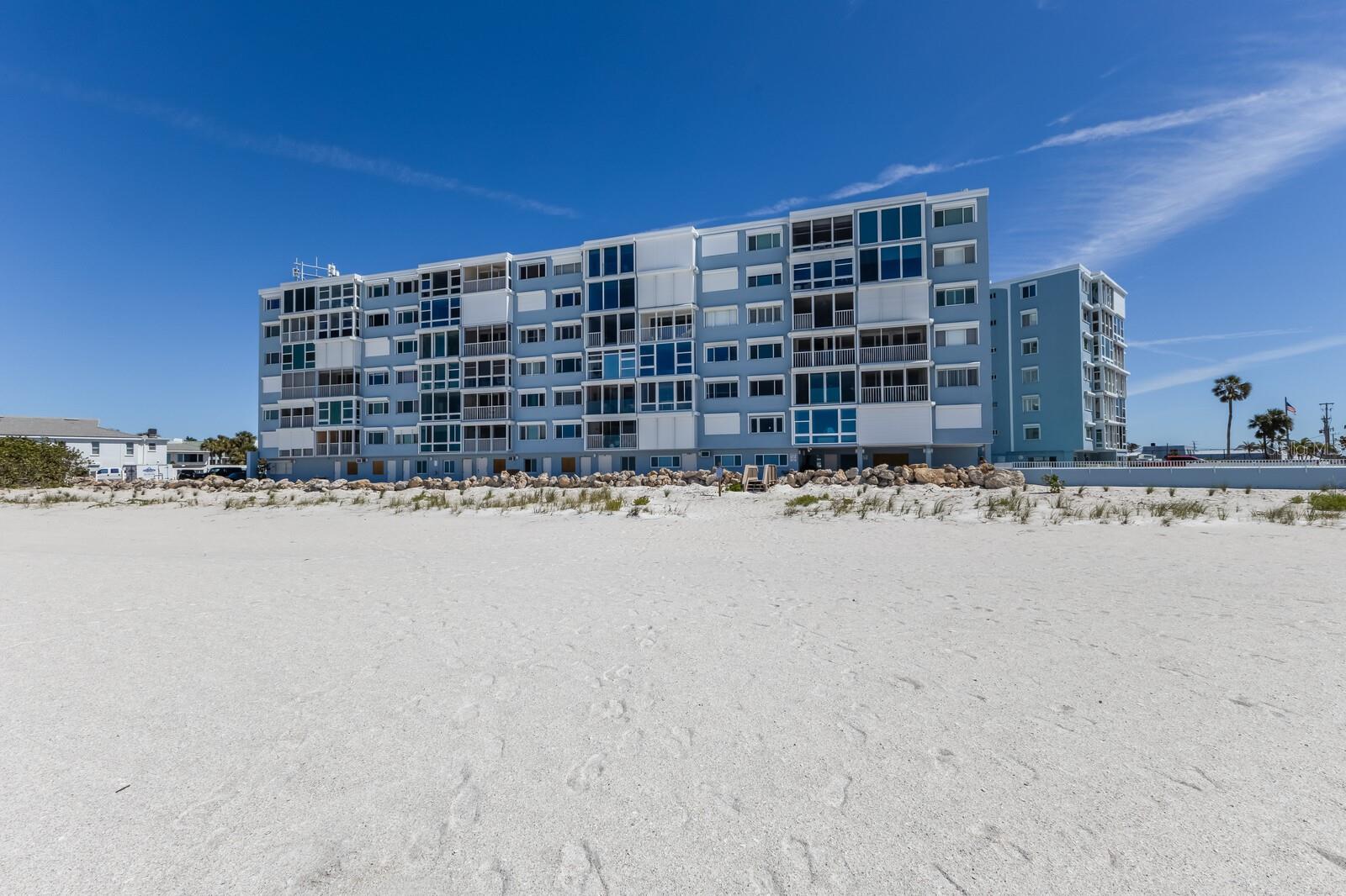 5300 GULF DR #204, HOLMES BEACH, FL, 34217