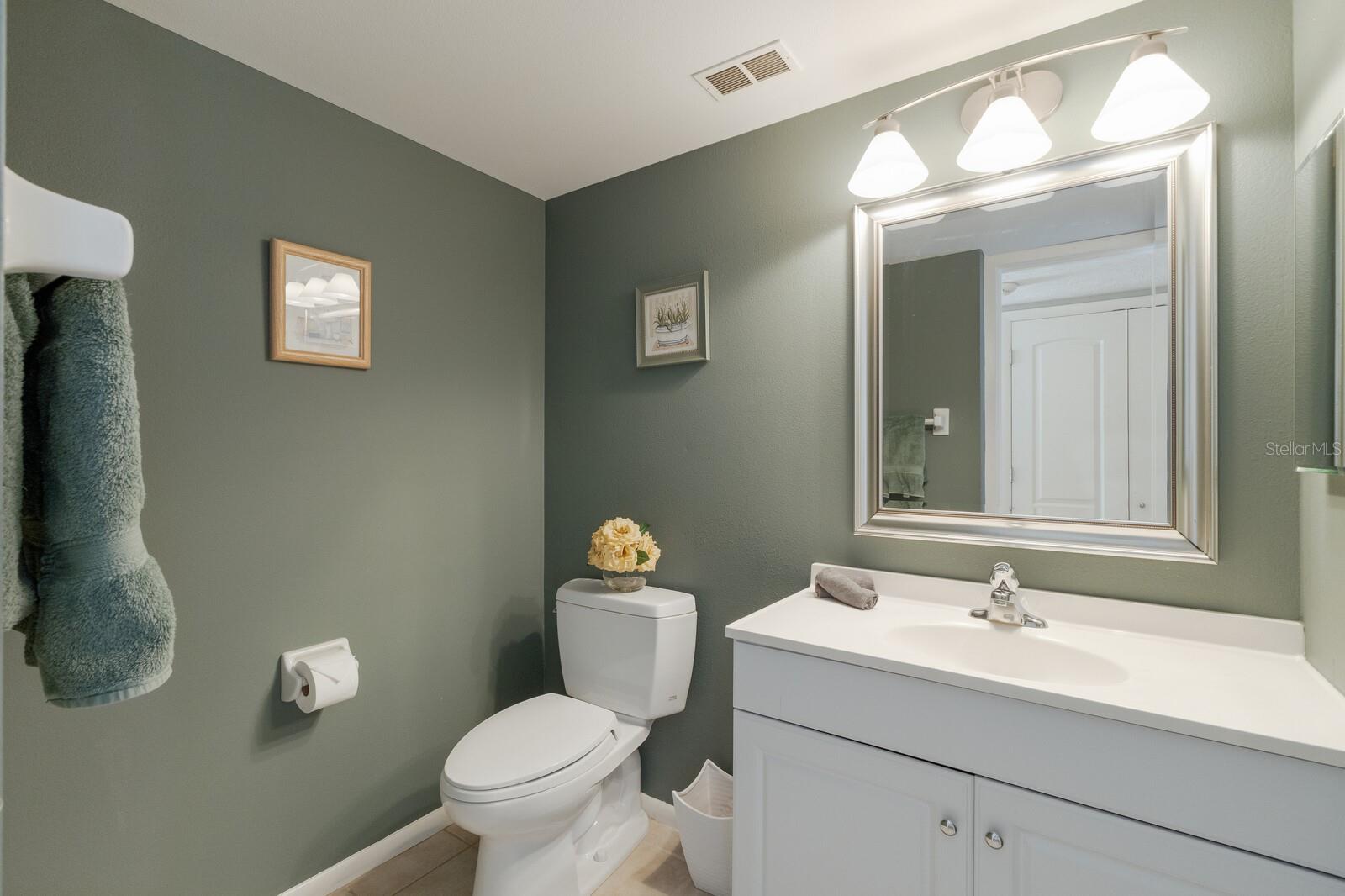 5300 GULF DR #204, HOLMES BEACH, FL, 34217