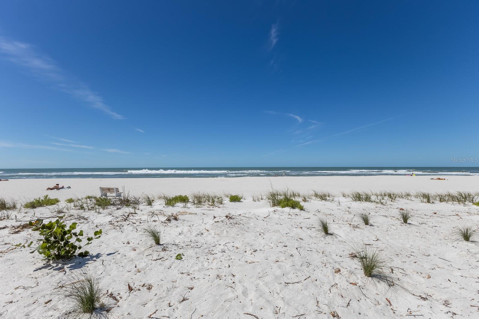 5300 GULF DR #204, HOLMES BEACH, FL, 34217