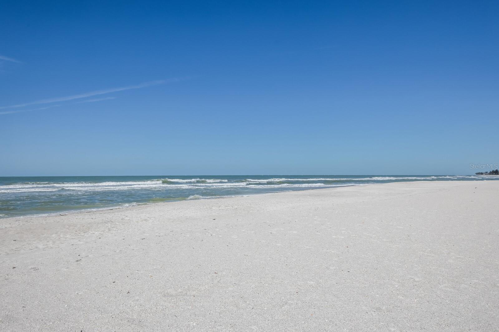 5300 GULF DR #204, HOLMES BEACH, FL, 34217