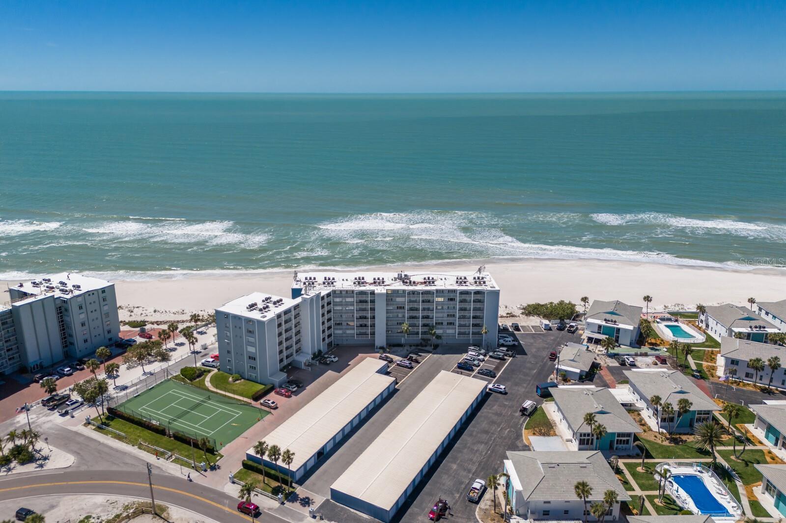 5300 GULF DR #204, HOLMES BEACH, FL, 34217