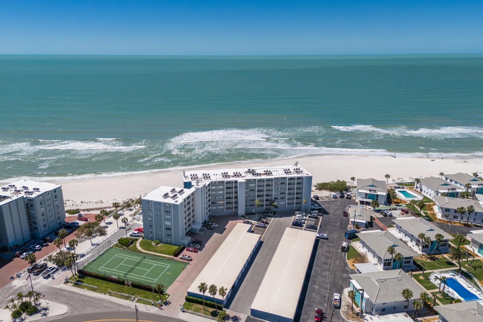5300 GULF DR #204, HOLMES BEACH, FL, 34217