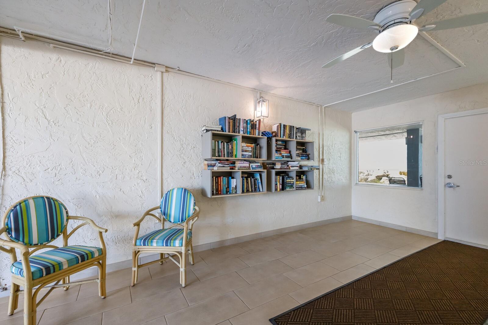5300 GULF DR #204, HOLMES BEACH, FL, 34217