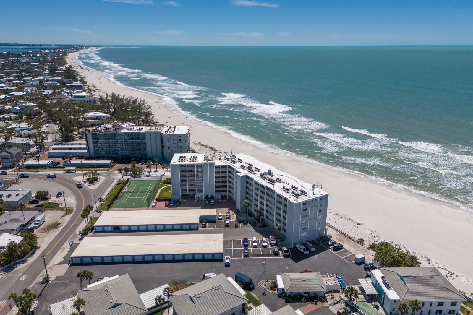 5300 GULF DR #204, HOLMES BEACH, FL, 34217
