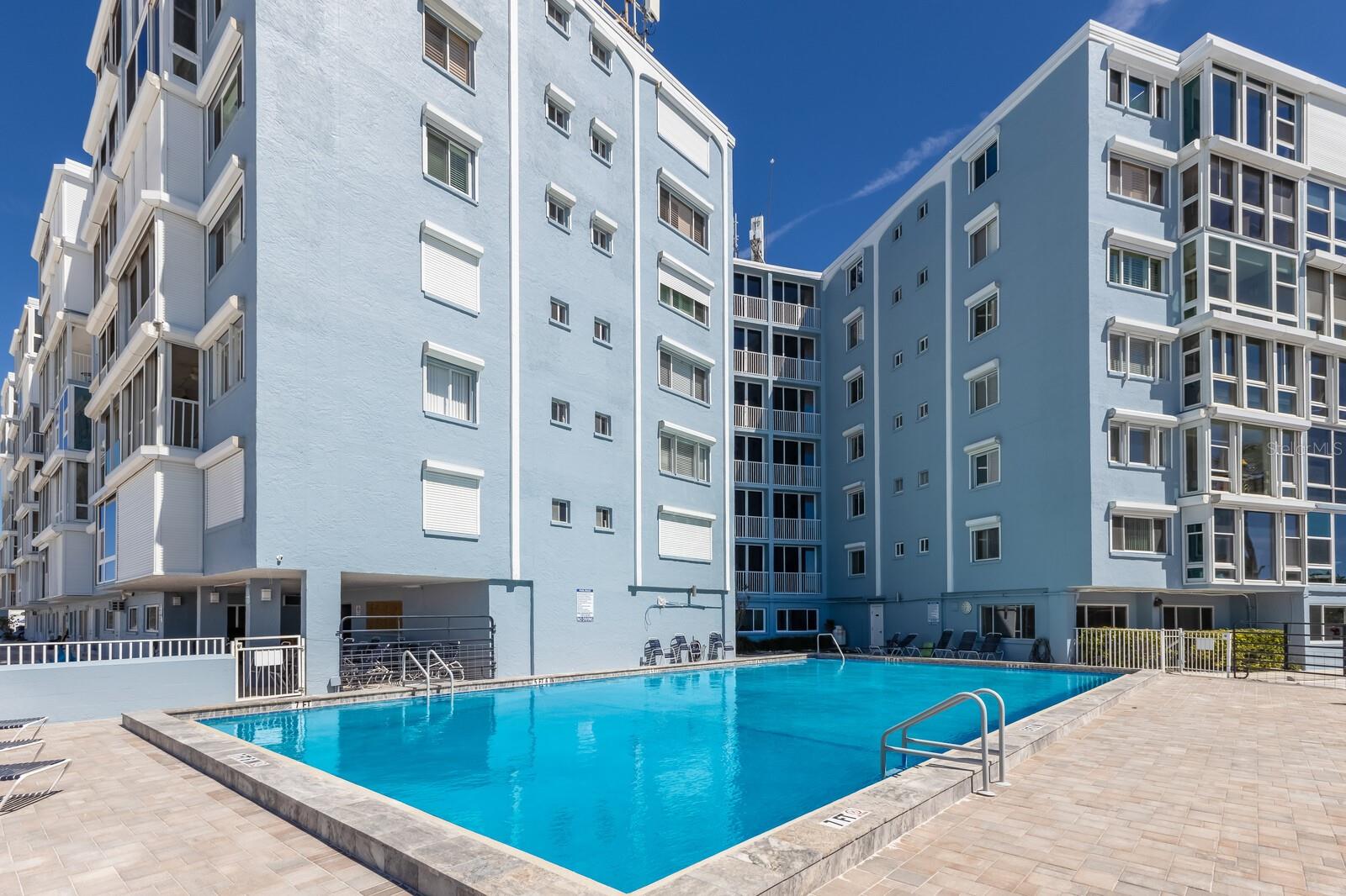 5300 GULF DR #204, HOLMES BEACH, FL, 34217