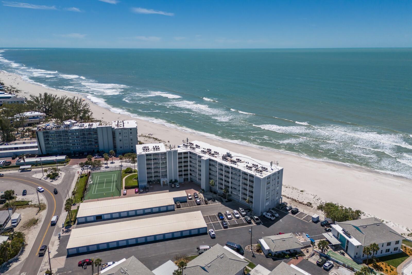 5300 GULF DR #204, HOLMES BEACH, FL, 34217