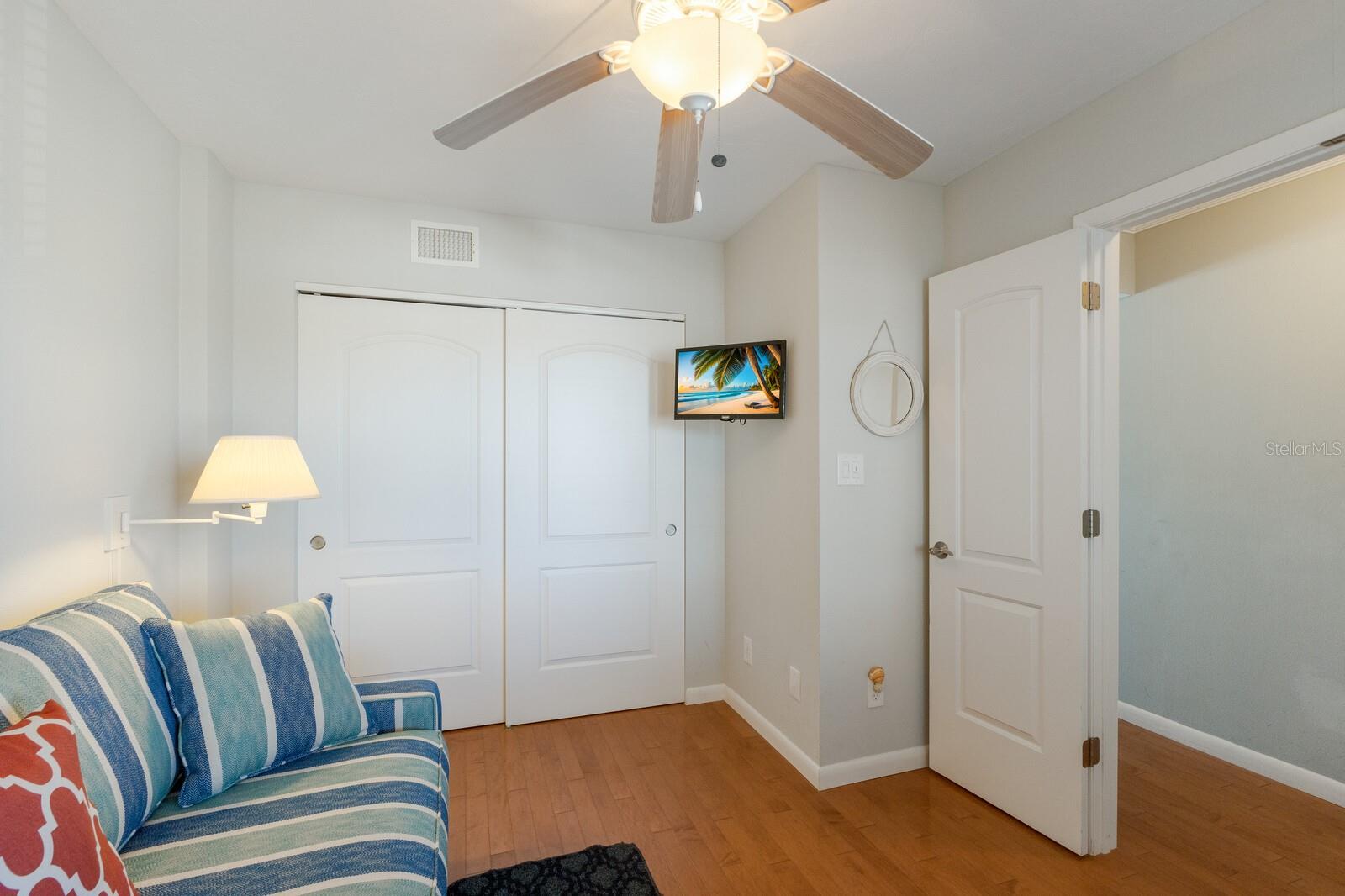 5300 GULF DR #204, HOLMES BEACH, FL, 34217