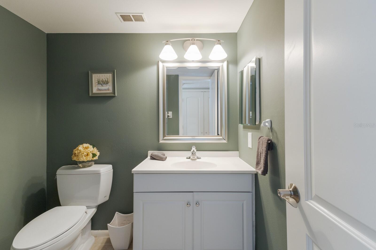 5300 GULF DR #204, HOLMES BEACH, FL, 34217