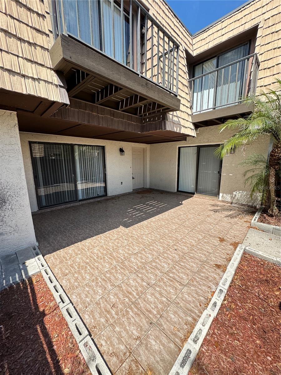 15311 W POND WOODS DR, TAMPA, FL, 33618