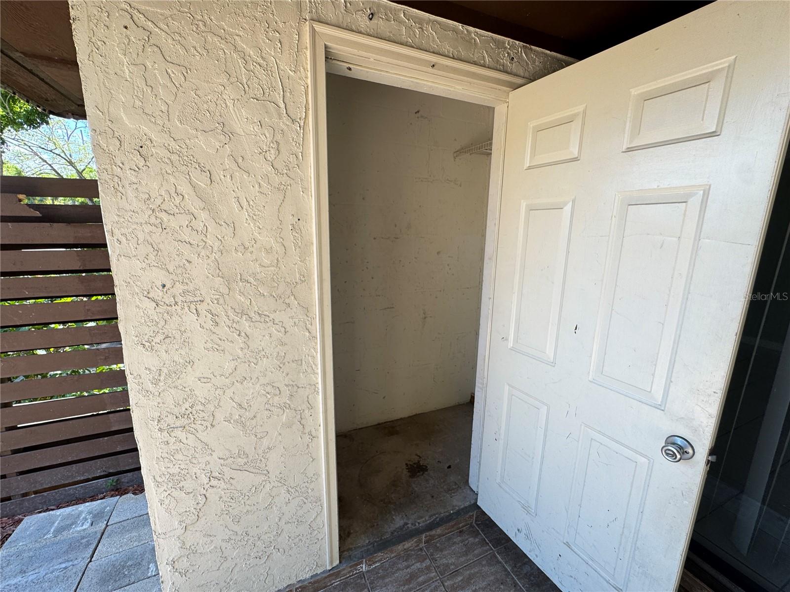 15311 W POND WOODS DR, TAMPA, FL, 33618