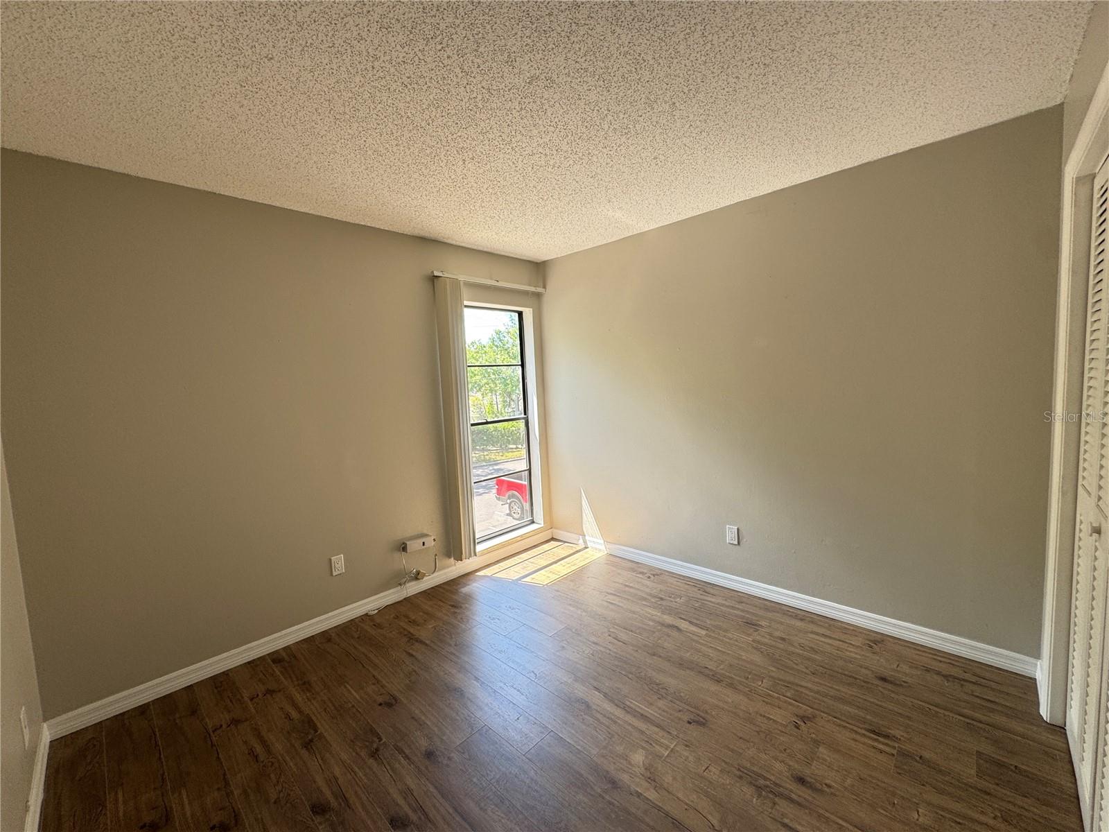 15311 W POND WOODS DR, TAMPA, FL, 33618