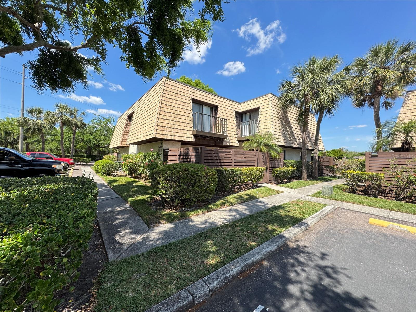 15311 W POND WOODS DR, TAMPA, FL, 33618