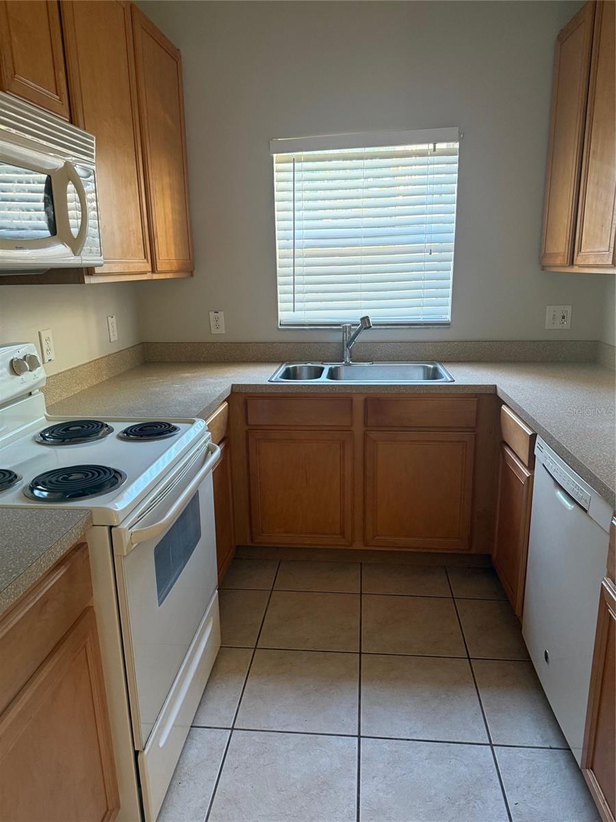 2151 RETREAT VIEW CIR, SANFORD, FL, 32771