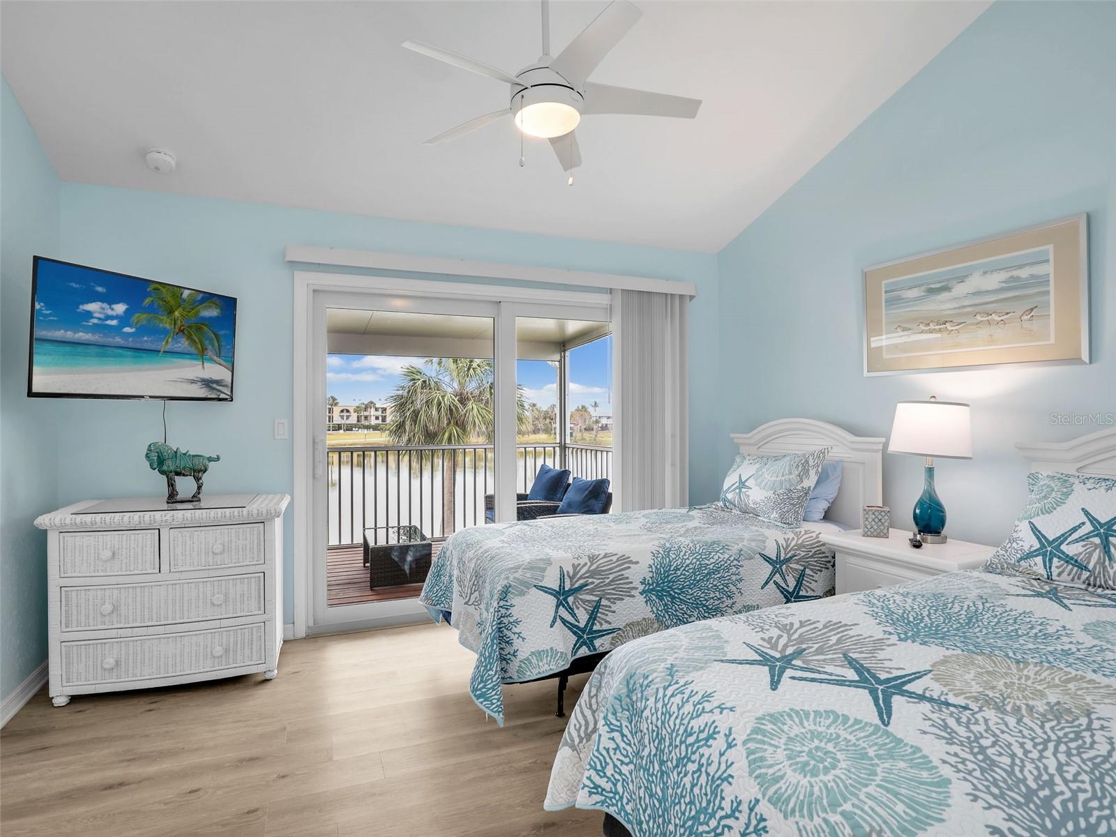 21687/689 INDIAN BAYOU DR, FORT MYERS BEACH, FL, 33931