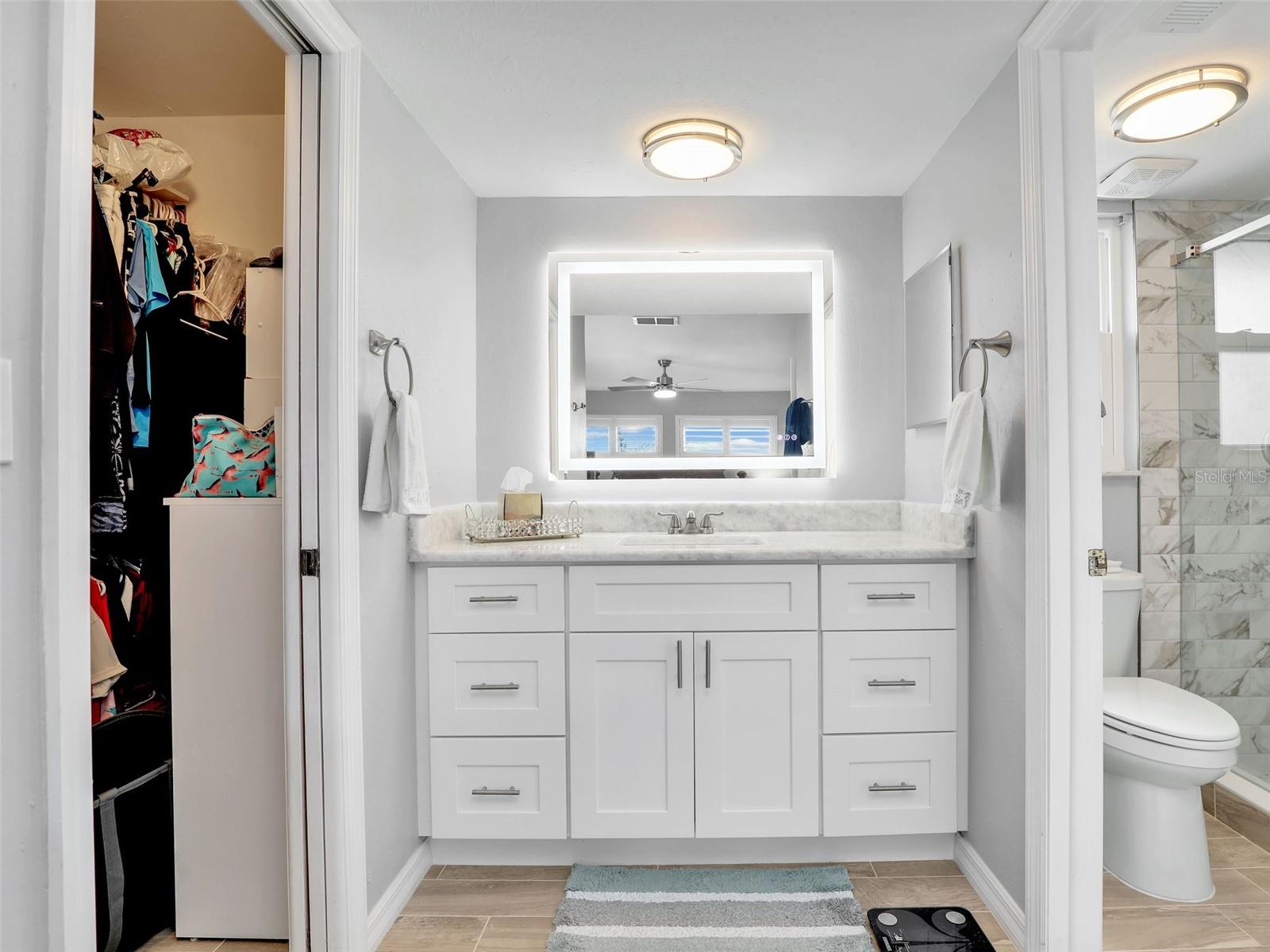 21687/689 INDIAN BAYOU DR, FORT MYERS BEACH, FL, 33931