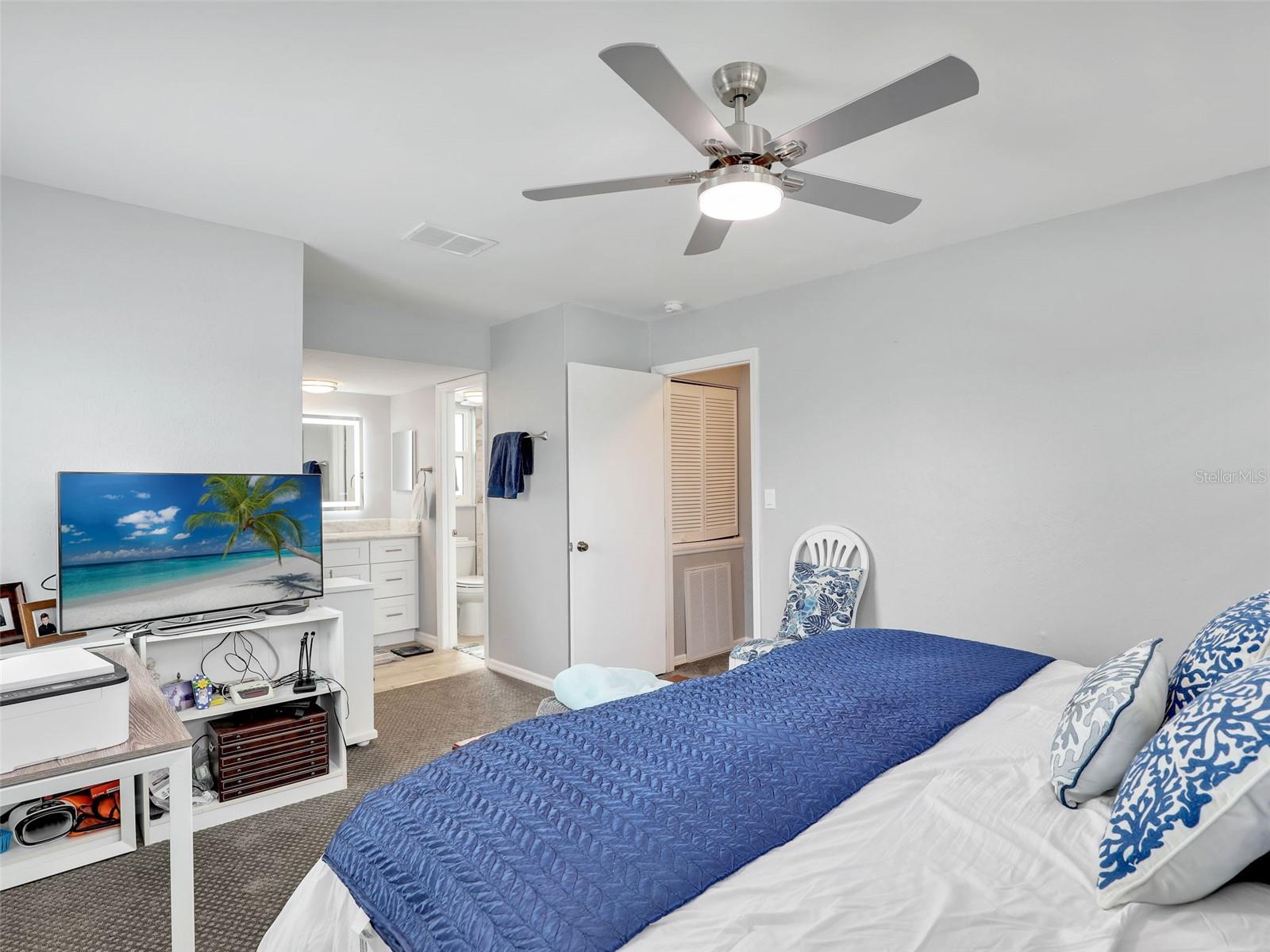 21687/689 INDIAN BAYOU DR, FORT MYERS BEACH, FL, 33931