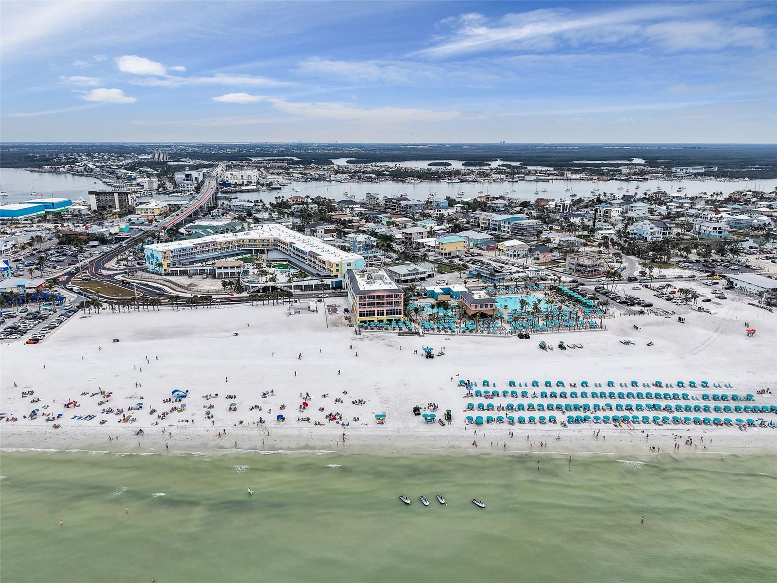 21687/689 INDIAN BAYOU DR, FORT MYERS BEACH, FL, 33931