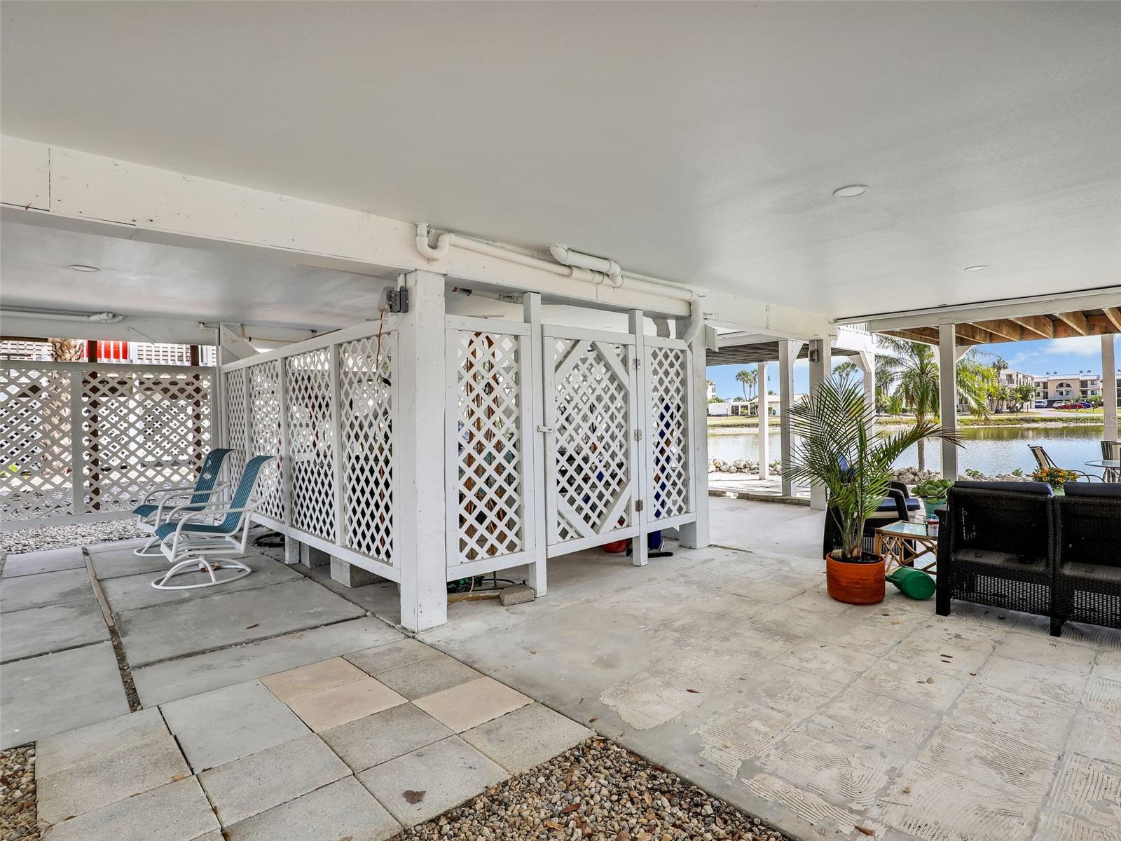 21687/689 INDIAN BAYOU DR, FORT MYERS BEACH, FL, 33931