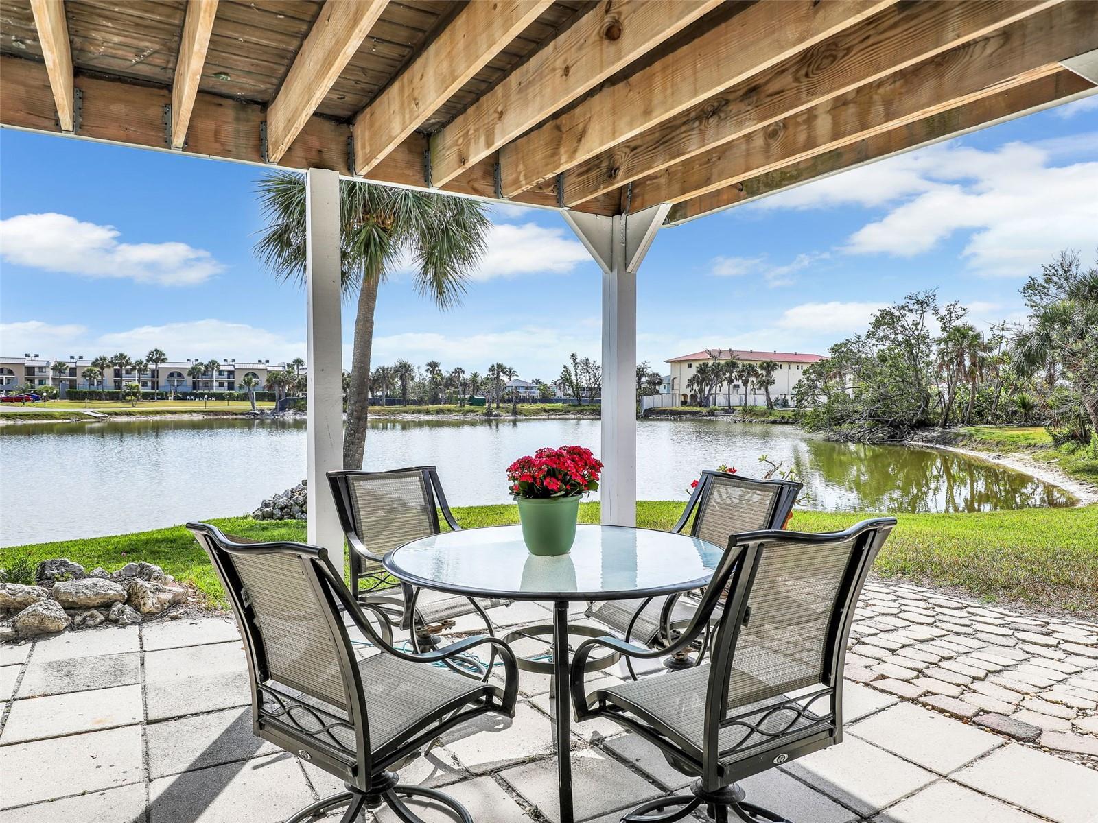 21687/689 INDIAN BAYOU DR, FORT MYERS BEACH, FL, 33931