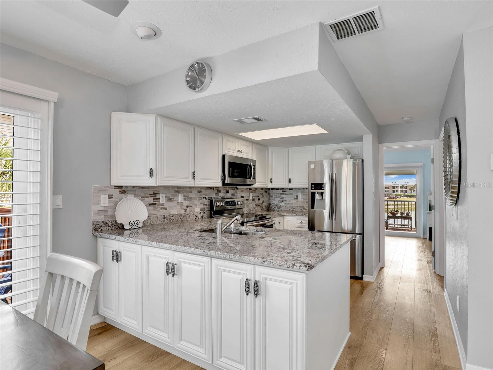 21687/689 INDIAN BAYOU DR, FORT MYERS BEACH, FL, 33931