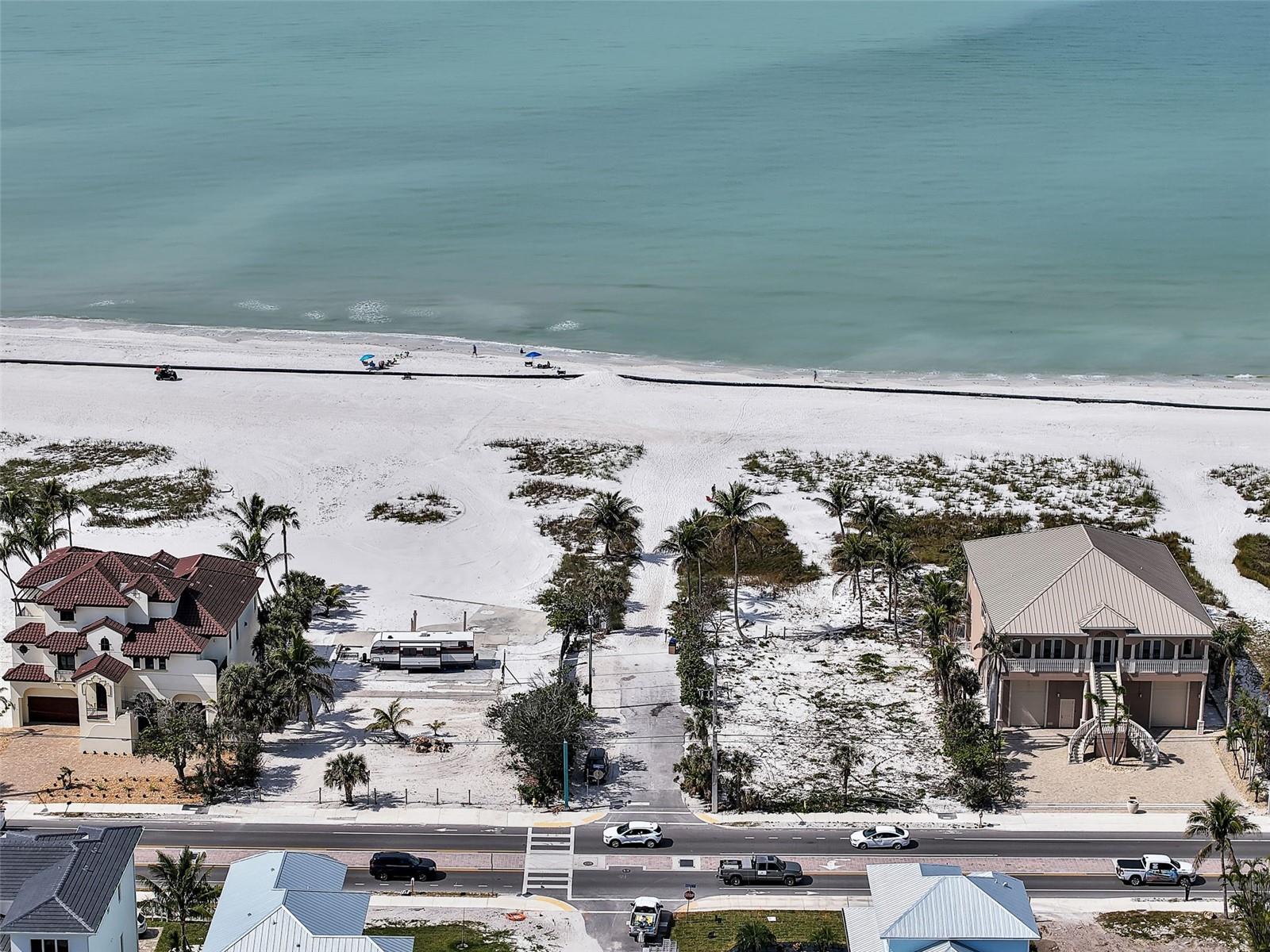 21687/689 INDIAN BAYOU DR, FORT MYERS BEACH, FL, 33931