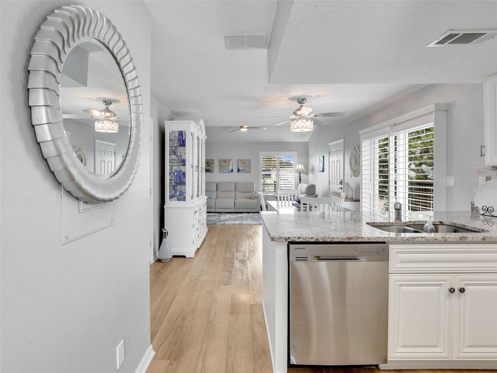 21687/689 INDIAN BAYOU DR, FORT MYERS BEACH, FL, 33931