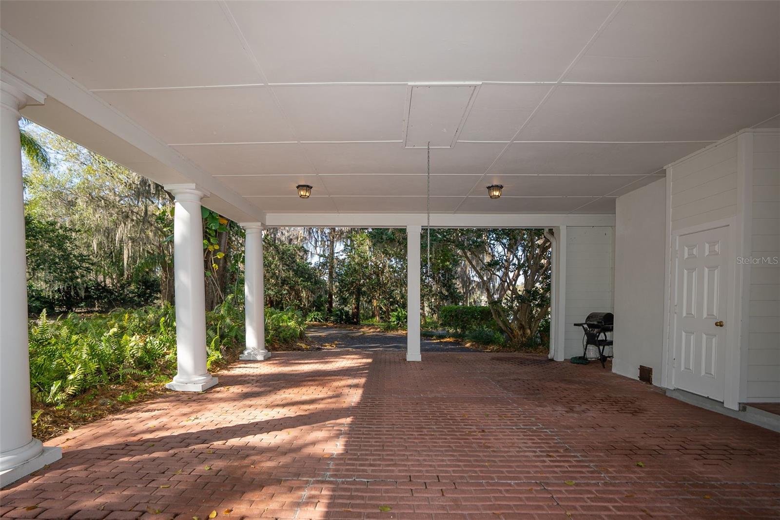 15612 HOWELL PARK LN, TAMPA, FL, 33625