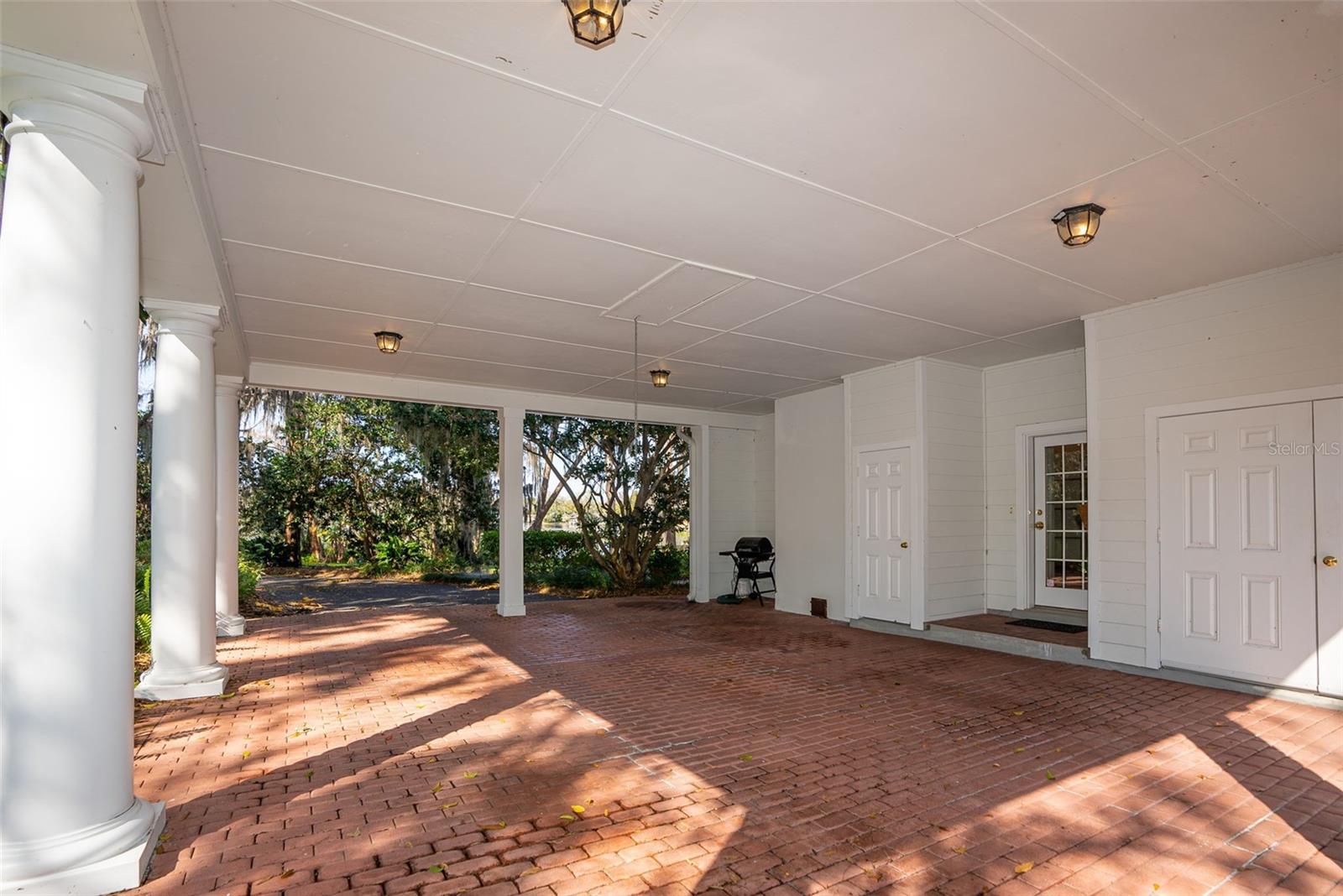 15612 HOWELL PARK LN, TAMPA, FL, 33625