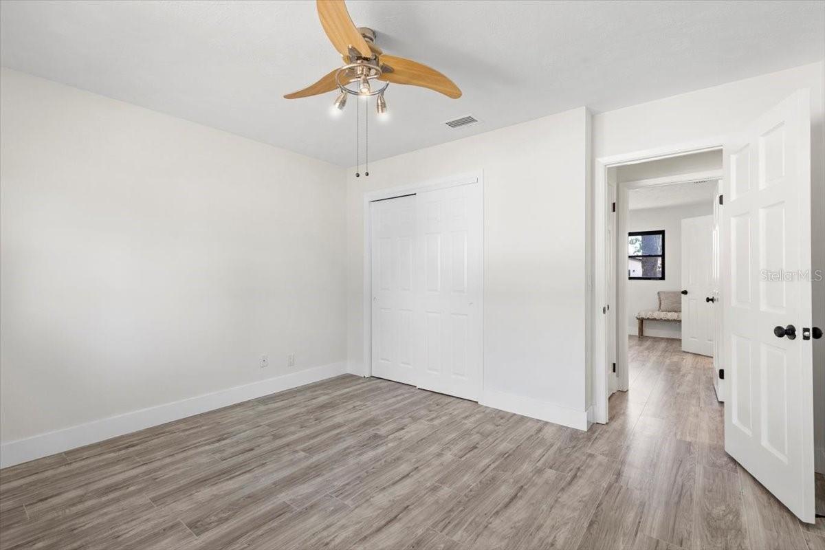 3325 W PARIS ST, TAMPA, FL, 33614