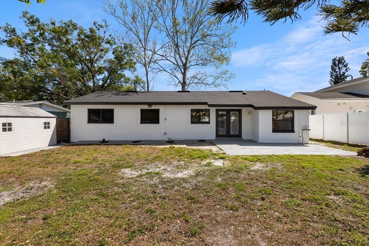 3325 W PARIS ST, TAMPA, FL, 33614