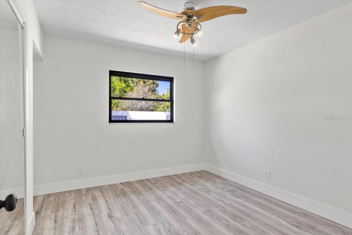 3325 W PARIS ST, TAMPA, FL, 33614