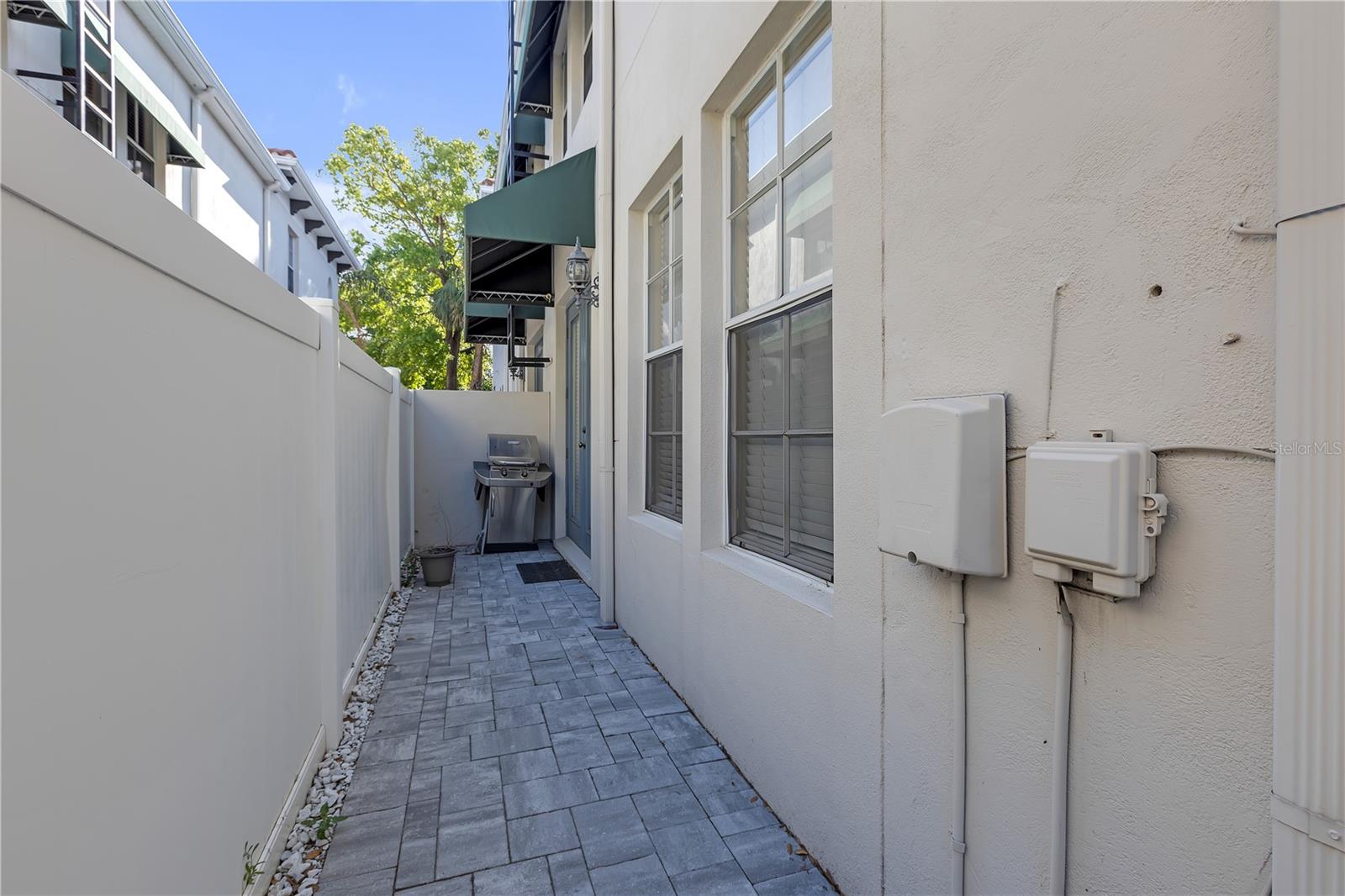 104 S MOODY AVE #1, TAMPA, FL, 33609