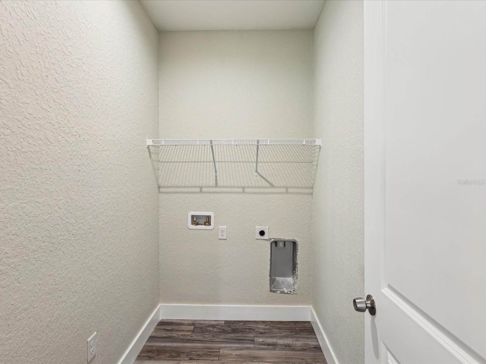 4237 MARINE PKWY, NEW PORT RICHEY, FL, 34652