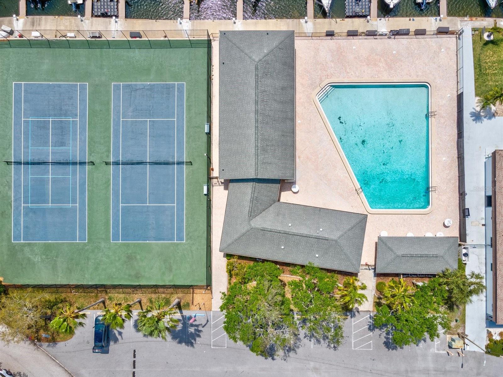 4237 MARINE PKWY, NEW PORT RICHEY, FL, 34652