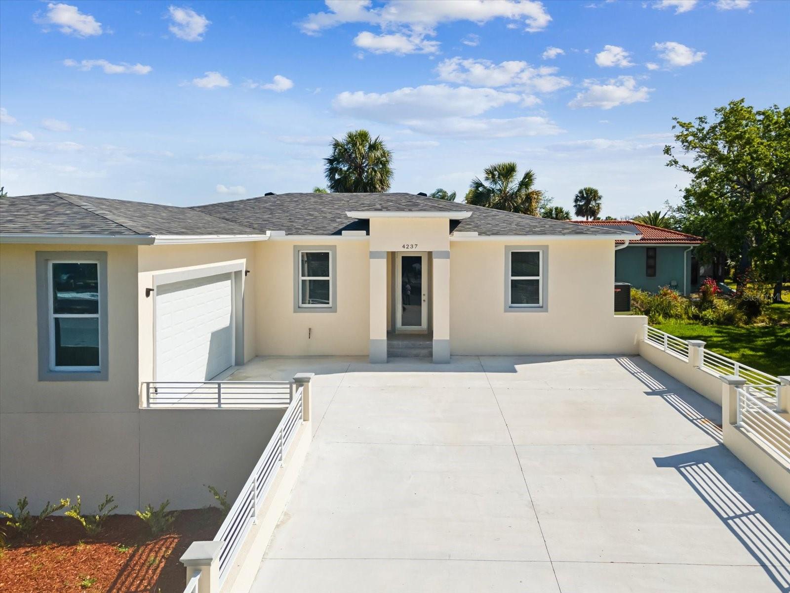 4237 MARINE PKWY, NEW PORT RICHEY, FL, 34652