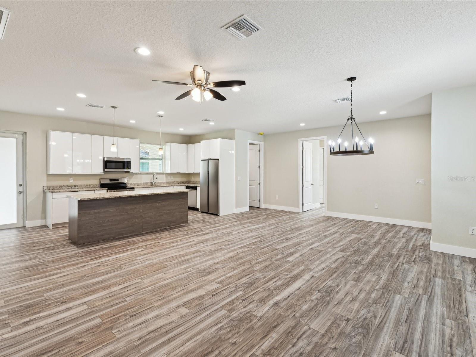 4237 MARINE PKWY, NEW PORT RICHEY, FL, 34652