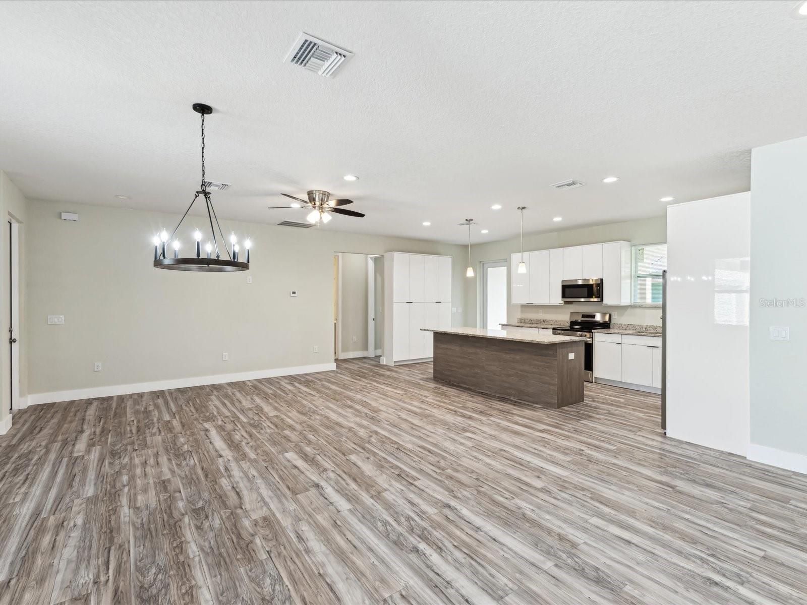 4237 MARINE PKWY, NEW PORT RICHEY, FL, 34652