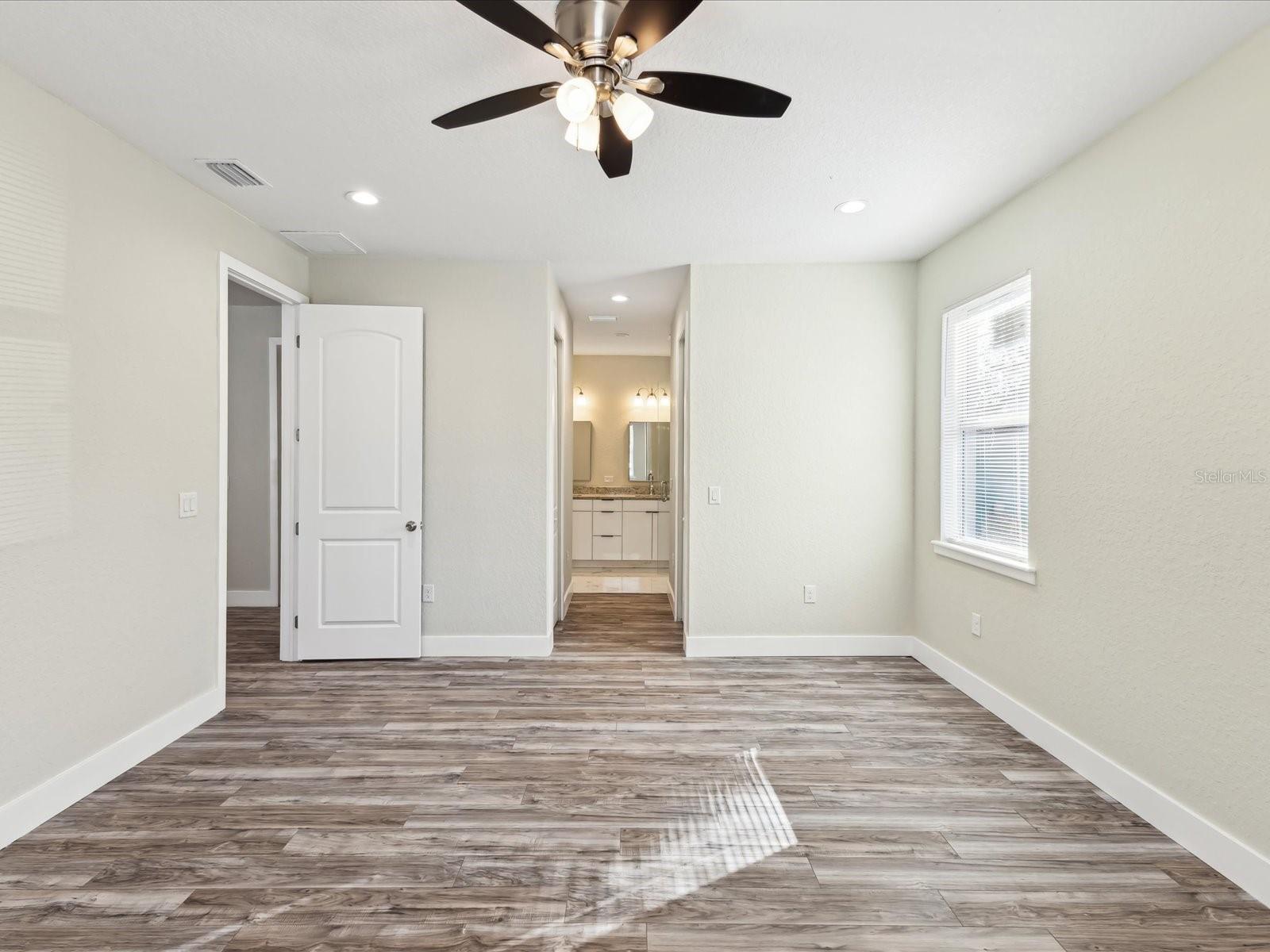 4237 MARINE PKWY, NEW PORT RICHEY, FL, 34652