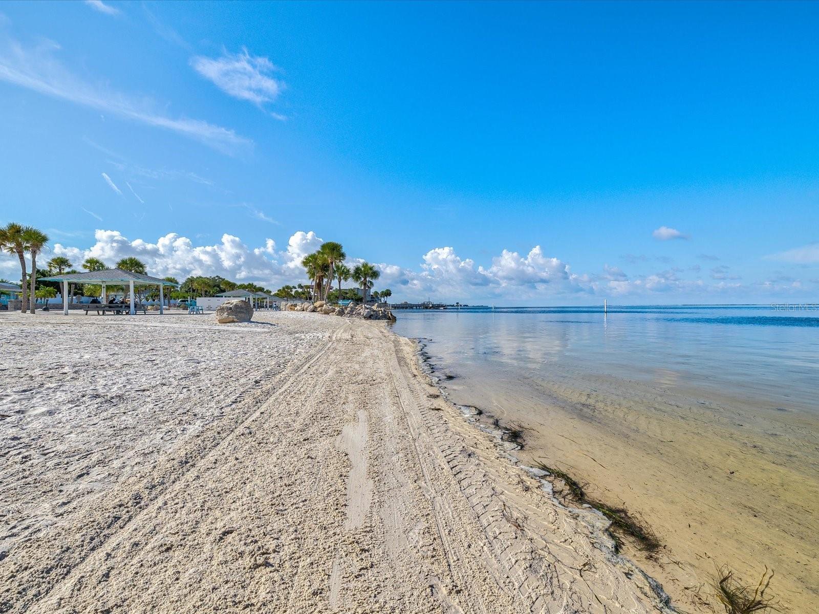 4237 MARINE PKWY, NEW PORT RICHEY, FL, 34652