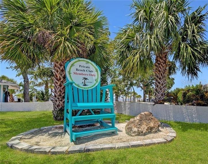 4237 MARINE PKWY, NEW PORT RICHEY, FL, 34652