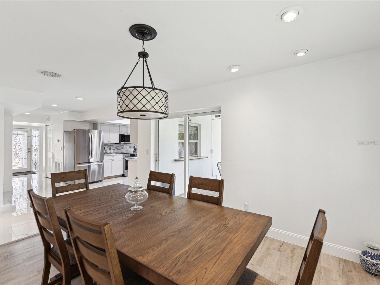 1666 N DAKOTA AVE NE, ST PETERSBURG, FL, 33703