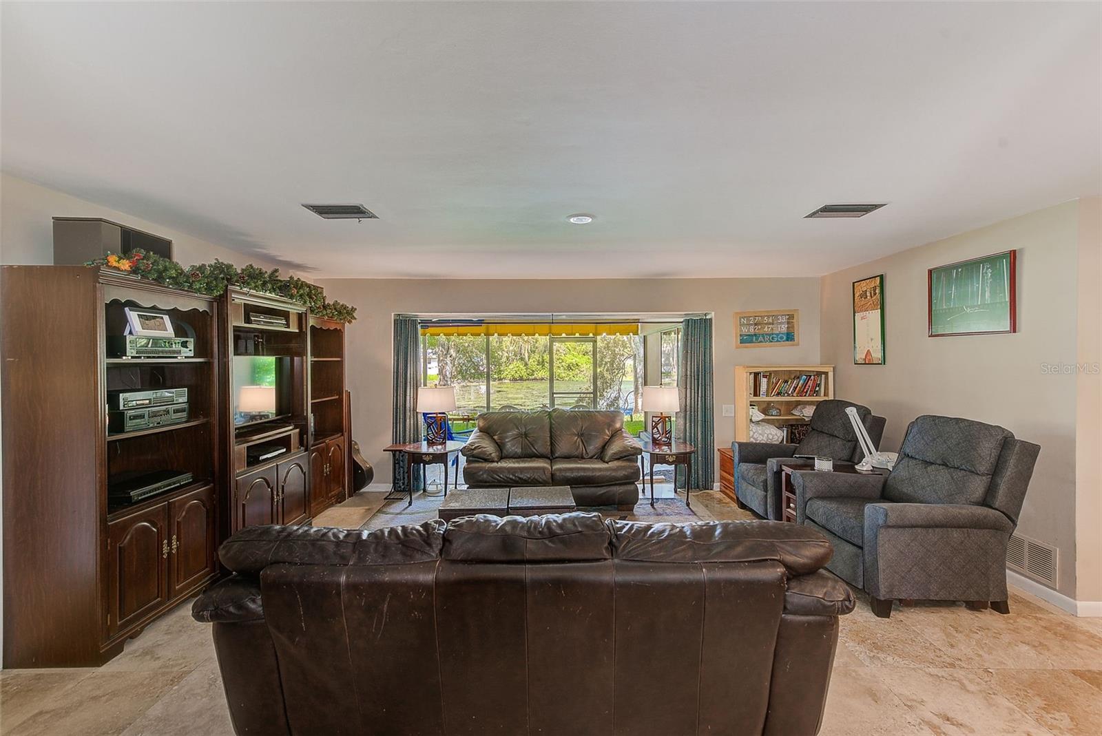 1895 LAKE JUDY LEE DR, LARGO, FL, 33771